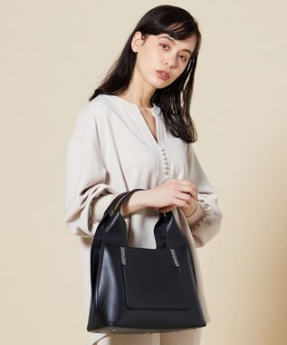 LA BAGAGERIE 【veganview】triangle shape mini tote bag ブラック