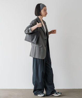 russet エンボスモノグラム ソフトレザーショルダーバッグ(CE-1547) Black