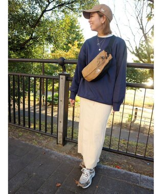 Green Parks バックロゴプリントスウェット Navy