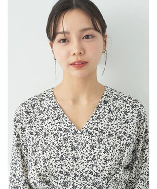 earth music&ecology 小花柄Ｖネックワンピース Ivory