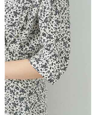 earth music&ecology 小花柄Ｖネックワンピース Ivory