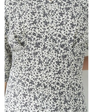 earth music&ecology 小花柄Ｖネックワンピース Ivory