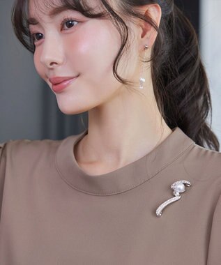 Tiaclasse スワールパールブローチ シルバー