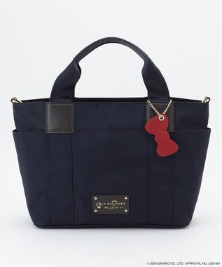 LA BAGAGERIE 【LA BAGAGERIE×HELLO KITTY】リボンチャーム付き　デイリートート　Sサイズ