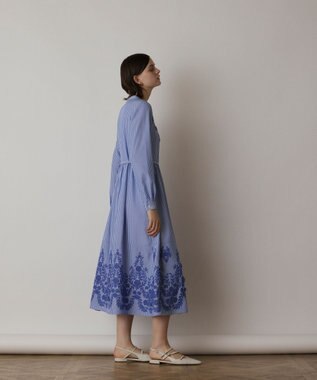 GRACE CONTINENTAL ストライプ刺繍ワンピース ブルー