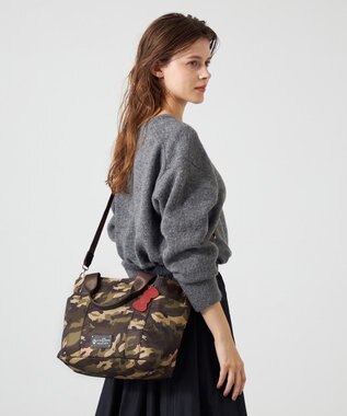 LA BAGAGERIE 【LA BAGAGERIE×HELLO KITTY】リボンチャーム付き　デイリートート　Sサイズ カーキ