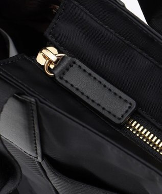 LA BAGAGERIE 【LA BAGAGERIE×HELLO KITTY】リボンチャーム付き　デイリートート　Sサイズ ブラック