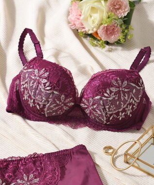 Wing 【スキマフィットブラ】　すきまを埋めてボリュームアップ　ふわふわもちもち触感　ウイング／ワコール　KB2362