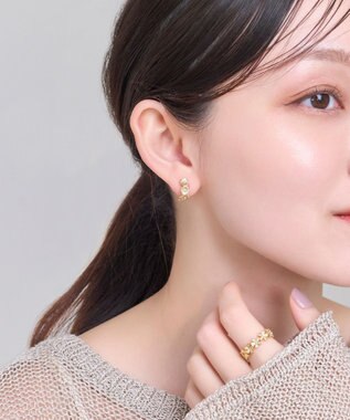 Phoebe 【金属アレルギー対応】マーガレットフラワーフープピアス　ゴールド ゴールド