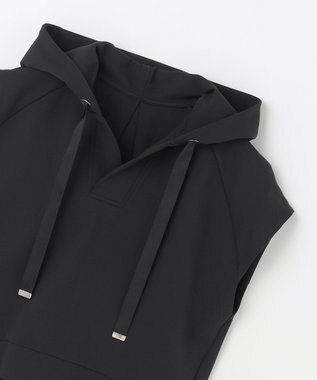 GRACE CONTINENTAL クロップトジャージトップ ブラック