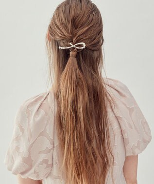 23区 【APPLAUDIR】ニュアンスパール バレッタ ゴールド系