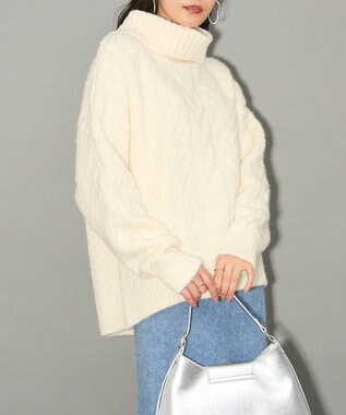 Green Parks ケーブル編みハイネックニット Ivory