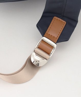 LA BAGAGERIE トライアングルリュックサック ネイビー