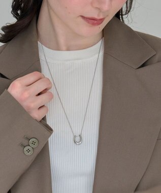 Phoebe 〈金属アレルギー対応〉メタリックホースシューネックレス　シルバー　ステンレス/馬蹄/蹄鉄/ラッキーモチーフ/ギフト/プレゼント/大ぶり シルバー