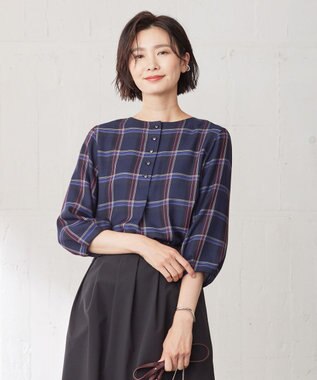 J.PRESS LADIES 【洗える】ハイツイストチェック ボートネック ブラウス ネイビー系3