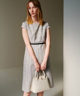 TOCCA CRESTA LEATHER POCHETTE ポシェット アイボリー系