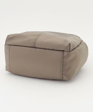 Y'SACCS 【ムック本掲載】ブロックモチーフリュックサック グレージュ