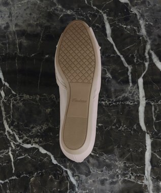 Tiaclasse 【安田美沙子さん/小倉優子さん着用】捻りデザインパンプス アイボリー