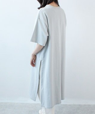 WHITE MAILS HIGH GAUGE URAKE HAIF SLEEVE SIDE SLIT ロングワンピース ライトグレー