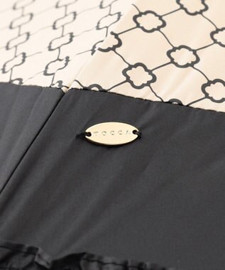 TOCCA 【晴雨兼用】【UVカット99.9%以上・遮光率99.9%以上・防水】SMALL CLOVER UMBRELLA 長傘 ベージュ系