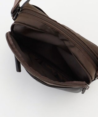 Y'SACCS ナイロン×牛革コンビシリーズ　横型ショルダーバッグ　SSサイズ チョコ