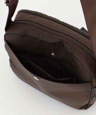 Y'SACCS ナイロン×牛革コンビシリーズ　横型ショルダーバッグ　SSサイズ チョコ