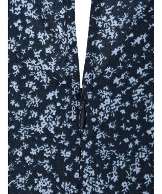 earth music&ecology 小花柄Ｖネックワンピース Navy