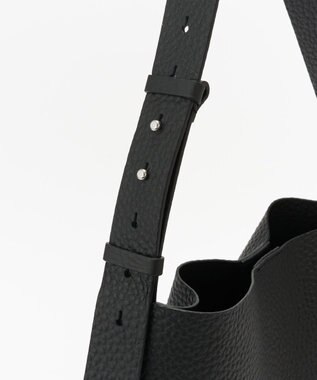 IACUCCI ルオータ ワンハンドルトート ALCE ブラック