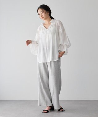 YECCA VECCA シャーリングギャザーリボンブラウス Off White