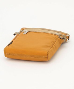 Y'SACCS テープデザイン　トラベルポシェット マスタード