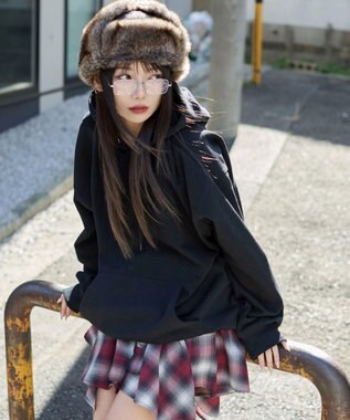 WEGO 【ユニセックス着用ITEM】エンボスステッチロゴプルパーカー ブラック