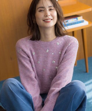 組曲 【WEB限定】モヘヤブレンド ビジューライク刺繍ニット ピンク系