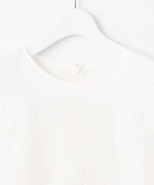 UNFILO 【撥水】レーヨン麻ライト刺繍ブラウス ホワイト系