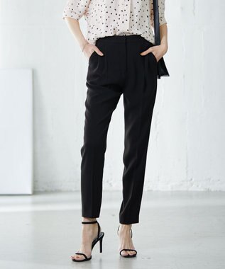 ICB 【人気のため新色追加・洗える】Naiaバックサテン テーパードパンツ ブラック系