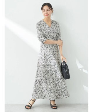 earth music&ecology 小花柄Ｖネックワンピース