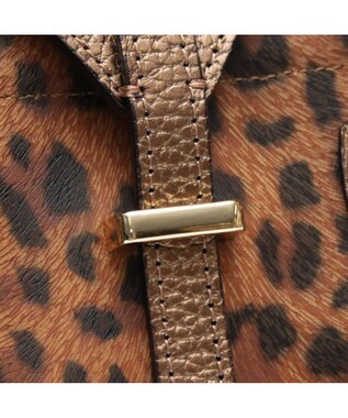 A.D.M.J. 【牛革】フィバナイラ/キューブトート21cm(ショルダーストラップ付) クオィオ