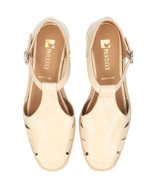 INTER-CHAUSSURES 【PASCUCCI】ソフトスクエアトウグルカシューズ ベージュエナメル