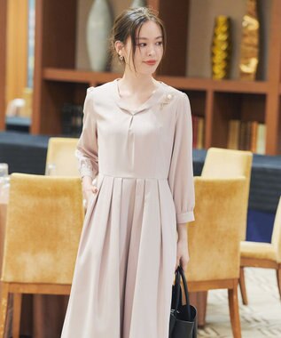 Tiaclasse パール付きニュアンスウェーブブローチ ゴールド