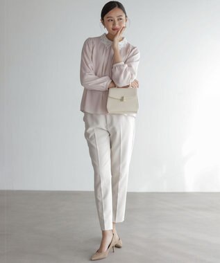 組曲 L 【KUMIKYOKU NAVY】コンフォータブルドレープ フリルテーパードパンツ サンドベージュ系