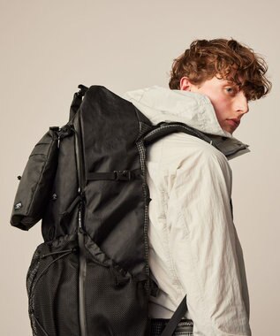 JOSEPH ABBOUD MOUNTAIN 【軽量/ECO撥水/サスティナブル素材/サコッシュが取り外せる】リサイクルリップストップ バックパック 33L ブラック系