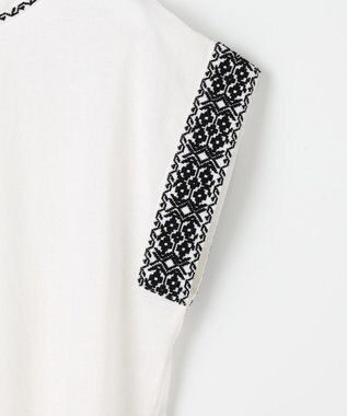 23区 【Indian Factory】コットンフレックス エンブロイダリーブラウス ホワイト系