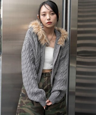 WEGO フェイクファー付きケーブルニットパーカー グレー