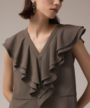 GRACE CONTINENTAL フリルサロペット カーキ