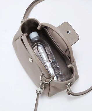 TOPKAPI 【Breath TOPKAPI】シュリンクレザー ショルダー付き ミニ トートバッグ / チャーム付き グレージュ