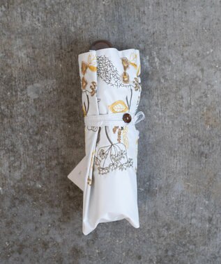 AND WOOL 〈一級遮光生地・晴雨兼用〉筆記帳刺繍の日傘 （折りたたみタイプ） ホワイト