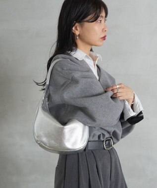 シルバー ショルダーバッグ ハンドル付き レザー ショルダーバッグ - シルバー | CHARLES & KEITH