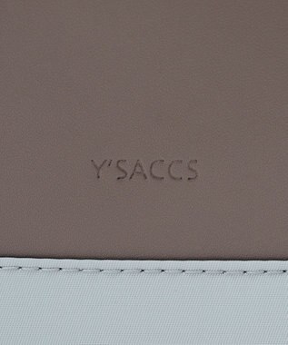 Y'SACCS ナイロン×リサイクルレザー　コンビマルチリュック ライトブルー