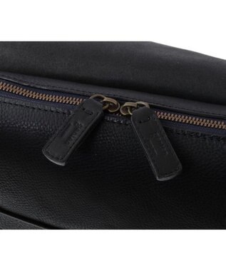 genten ミネルヴァ　フラップリュック クロ