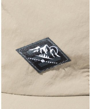 JOSEPH ABBOUD MOUNTAIN 【雑誌掲載・ECO撥水・軽量・男女兼用・折り畳み可・究極のポータブル性】 ベージュ系