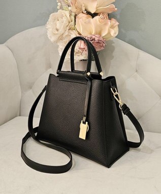 style code 【MERCURYDUO/マーキュリーデュオ】両アオリポケット　ハンドバッグ　キーリングチャーム付き ブラック